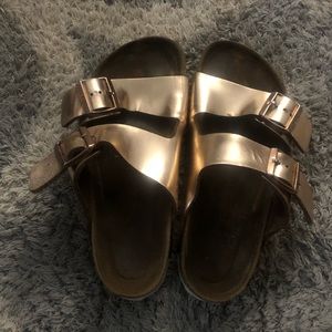 Rose gold Birkenstock’s